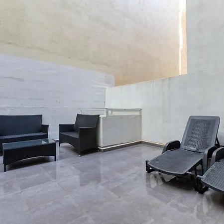 Appartement Spacious, 10 Seater Sofa, 3bed3bath With Wifi & Ac By 360 Estates Gzira