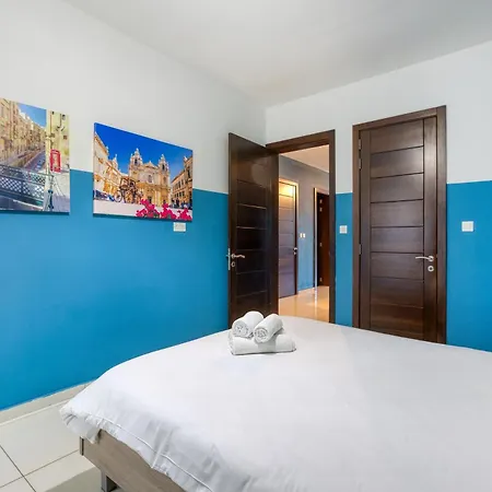 Apartment Spacious, 10 Seater Sofa, 3bed3bath With Wifi & Ac By 360 Estates