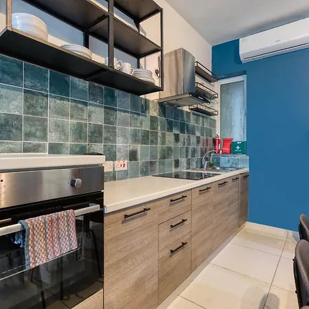Spacious, 10 Seater Sofa, 3bed3bath With Wifi & Ac By 360 Estates